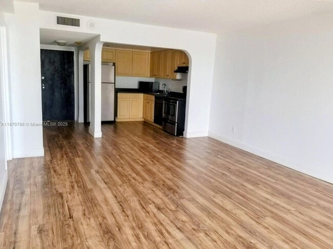 Building Photo - 13499 Biscayne Blvd