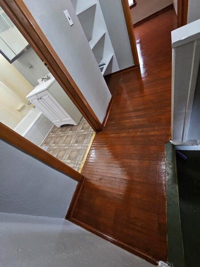 Foto del edificio - 709 E Oakland St