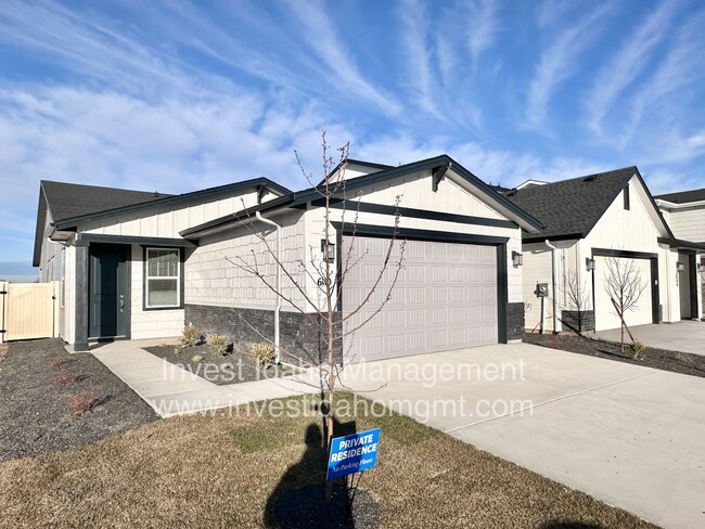 Building Photo - Brand new construction home available now ...