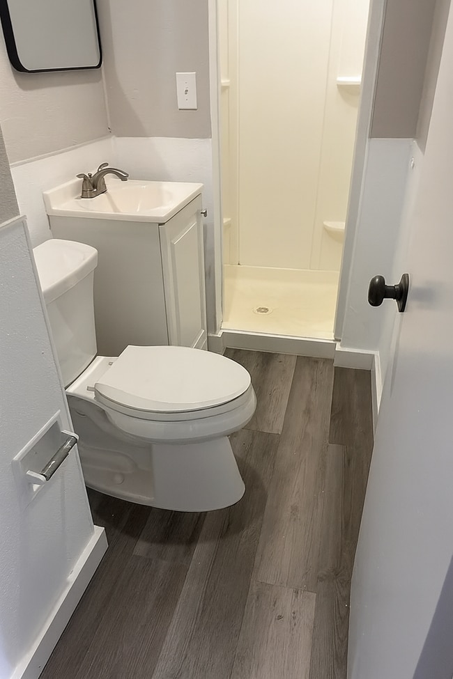 Building Photo - Newly Renovated 4BR/2BA Home – Cleveland, ...