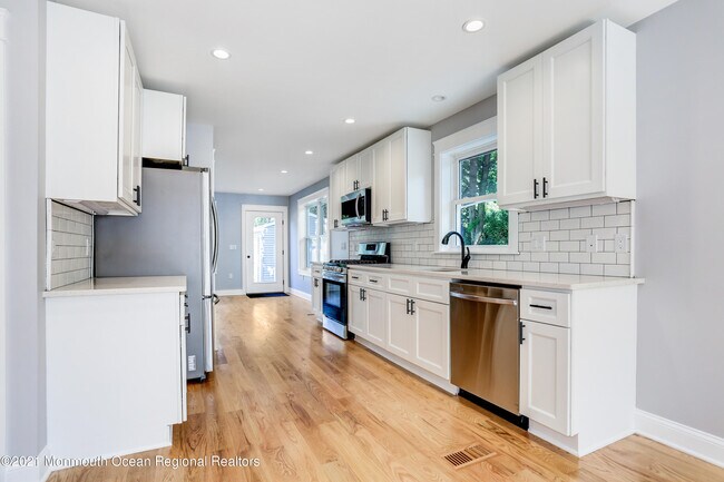 Building Photo - 171 Leighton Ave