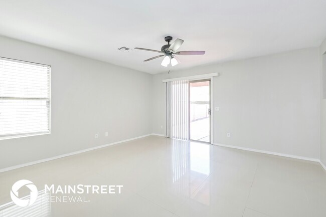 Foto del edificio - 6250 S Sarah Elizabeth Dr