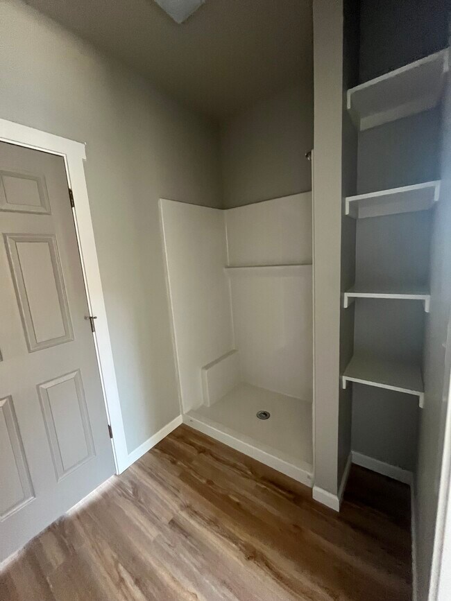 Foto del edificio - 340 E St