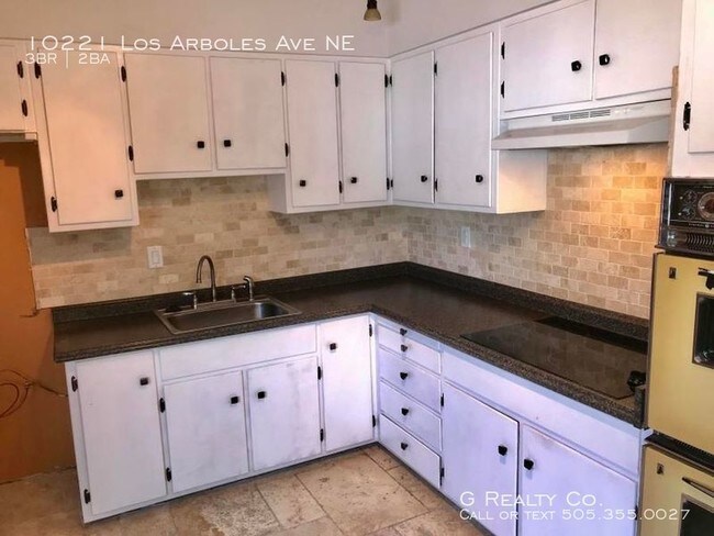 Foto del edificio - 10221 Los Arboles Ave NE