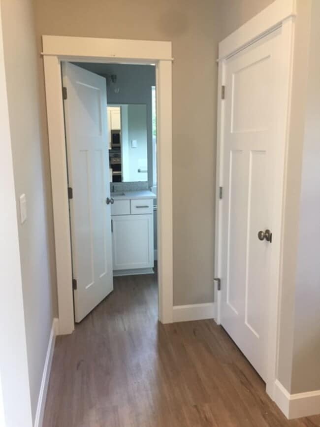 Building Photo - Cozy ADU on Bend's West Side!