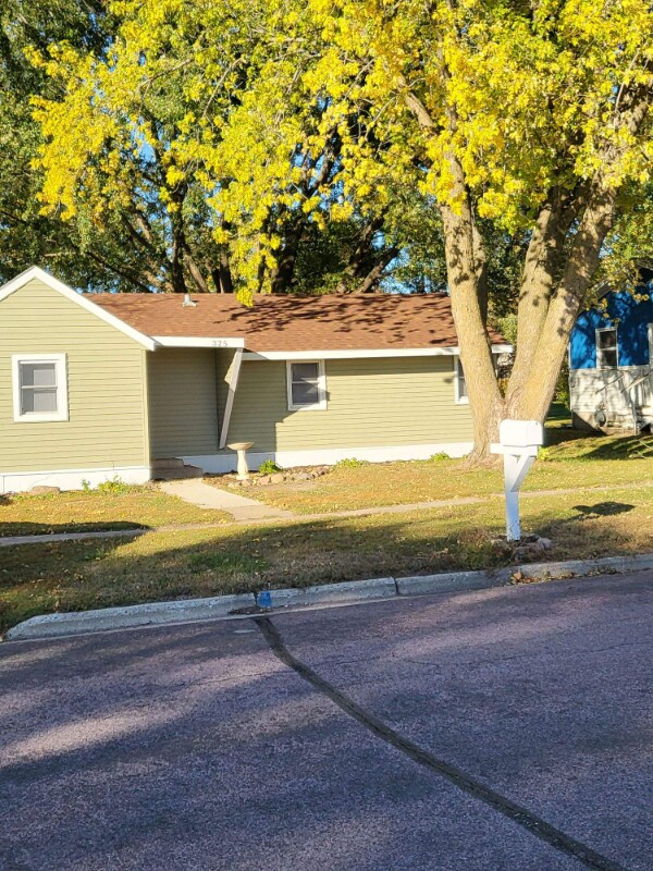 Foto principal - 325 3rd Ave SW