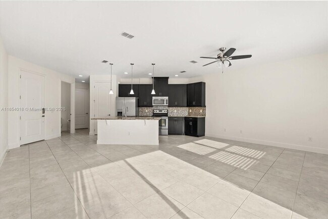 Foto del edificio - 9829 Winnington St