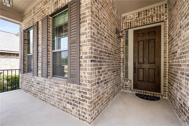 Foto del edificio - 2812 Granite Hill Cove