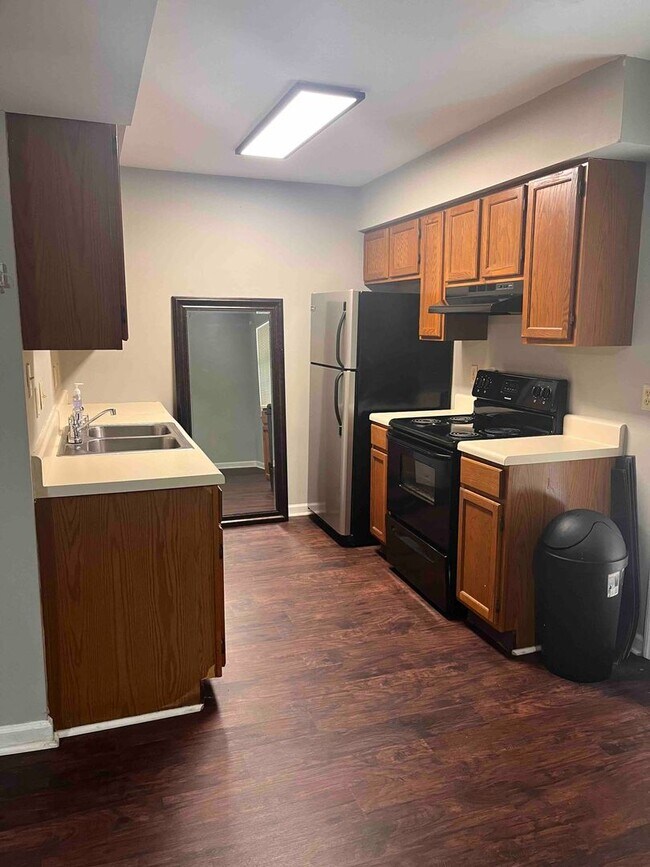 Foto del edificio - Knoxville 37918 - 2 bedroom, 2 bath townhome - Contact Susan Niedergeses (865)300-4722