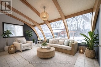 Building Photo - 46 Centre St E