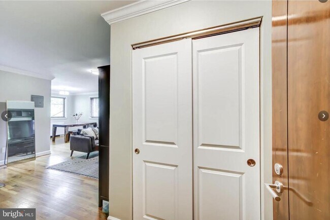 Foto del edificio - 2725 39th St NW