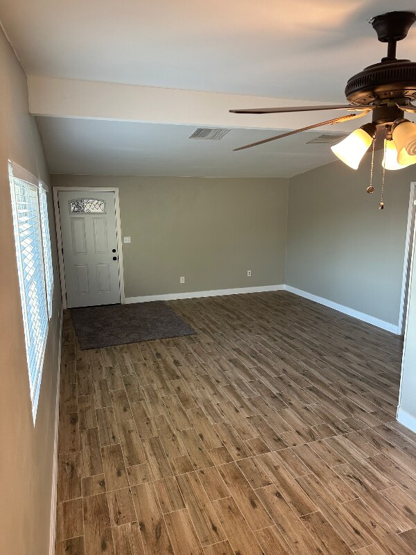 Foto principal - 260 E 46th St