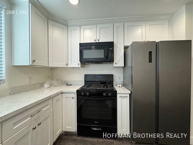 Building Photo - 619 N Kingsley Dr
