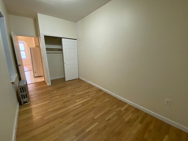 Building Photo - 711 2nd Ave