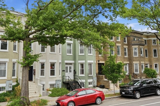 Building Photo - 2711 11th St NW