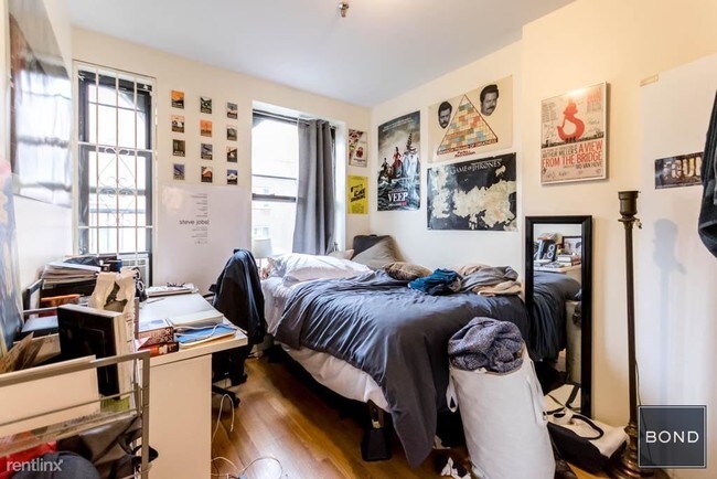 Building Photo - 4 br, 4 bath Apartment - 291 E 3rd St