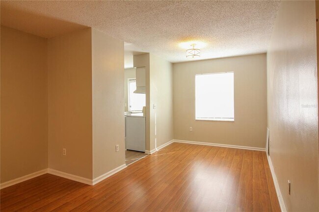 Building Photo - 1920 E Edgewood Dr