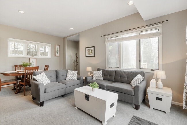 Foto del edificio - 515 Maple Ave