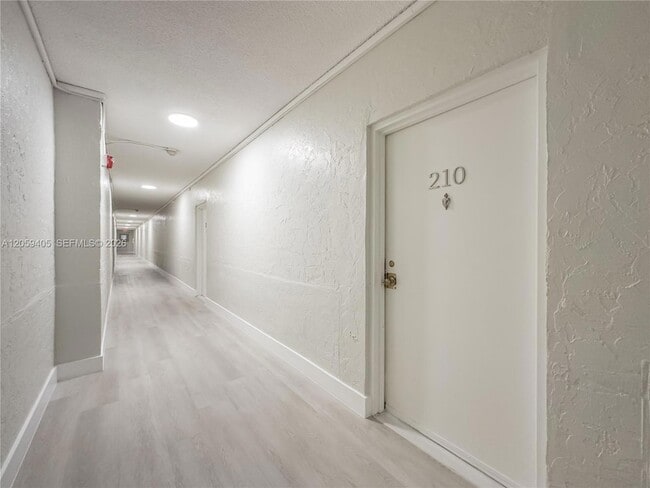 Photo - 17570 ATLANTIC BLVD Unit 210 Apartment