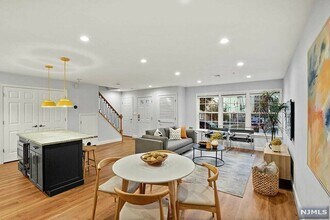 Building Photo - 76 Union St