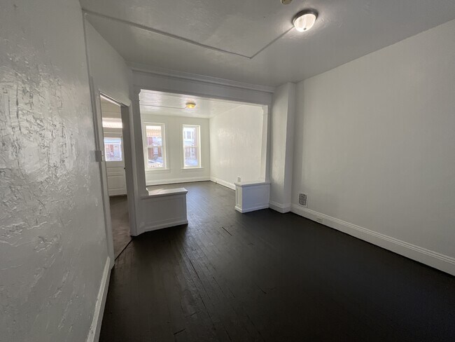 Building Photo - 277 W Jackson St