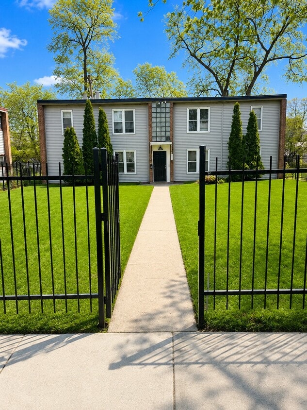 Photo - 8635 S Ingleside Ave (Chicago, IL)