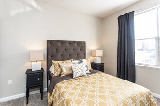 2BR, 2BA - 925 SF - Stansbury Flat - LC Dublin