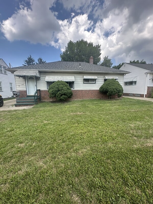 Primary Photo - 9509 Alexander Rd