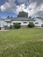 Building Photo - 9509 Alexander Rd