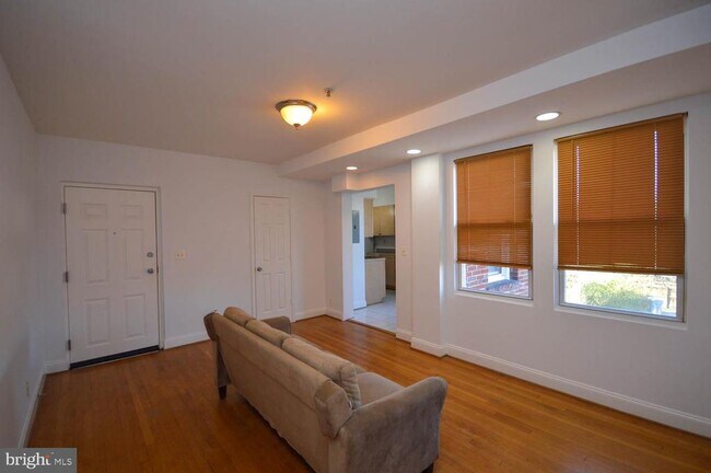 Foto del edificio - 1380 Bryant St NE