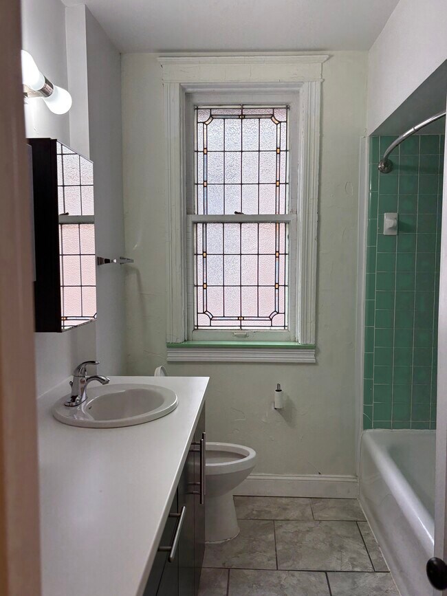 Baño principal - 7222 Forsyth Blvd