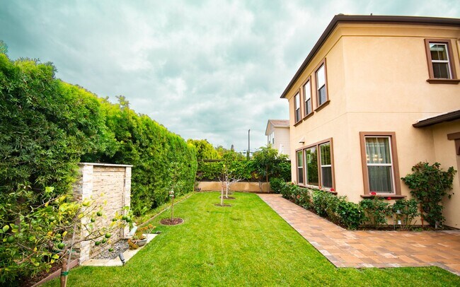 Foto del edificio - Spacious Home in Great Olde Carlsbad Locat...