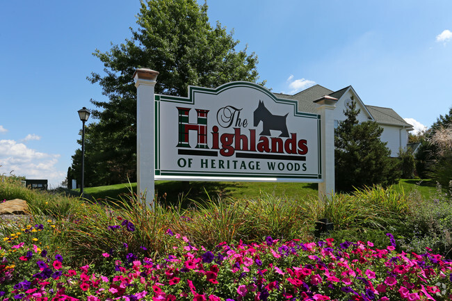 Entrance - Highlands of Heritage Woods