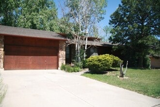Building Photo - 7065 Delmonico Dr