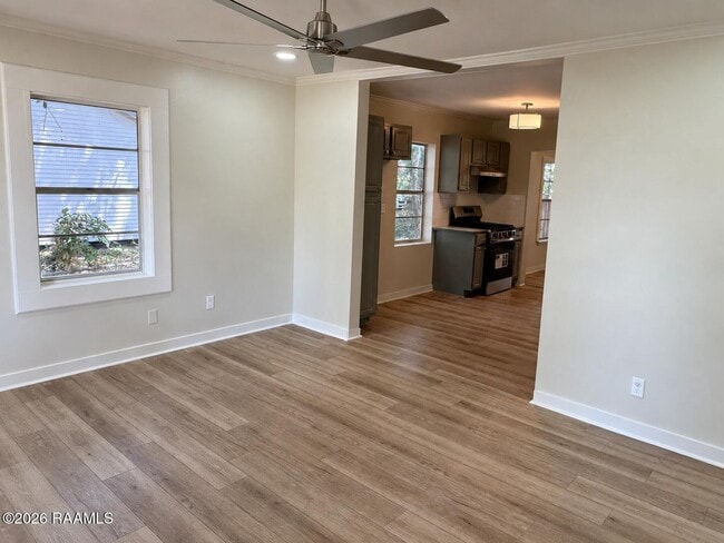 Building Photo - 303 Thelma Dr