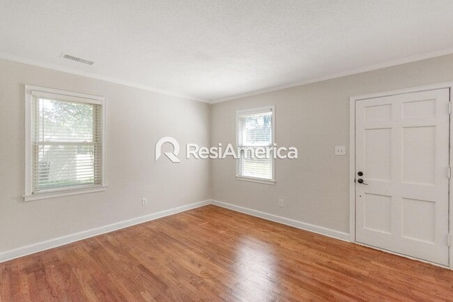 Photo - Newly Renovated off High Point Terrace! House