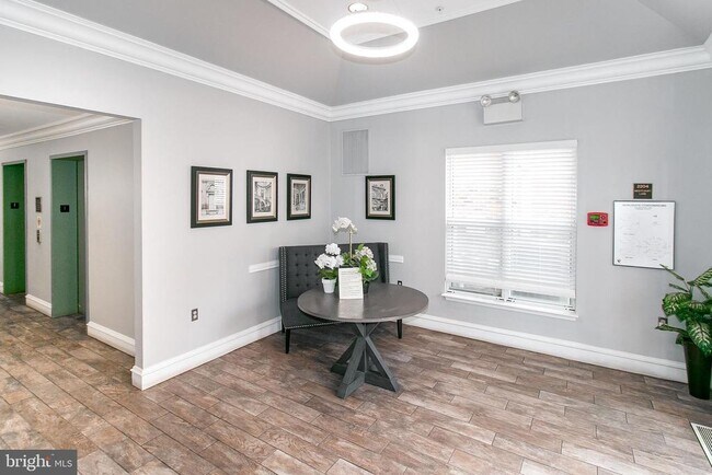 Foto del edificio - 2204 Westcourt Ln