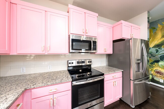 Photo - 1150 N Olive St (San Antonio, TX) Townhome