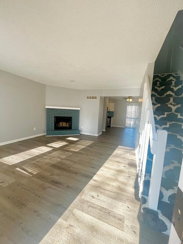 Foto del edificio - 405 NE Highland Ln
