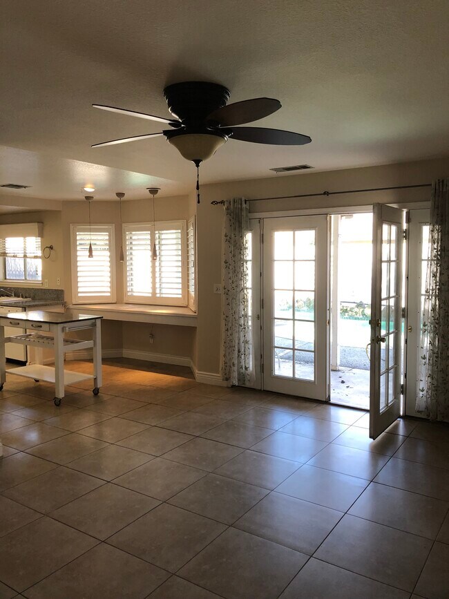 Sala de estar/Cocina - 3912 Gagos Dr