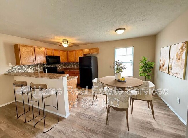 Foto del edificio - 5610 W Sugar Pine Dr
