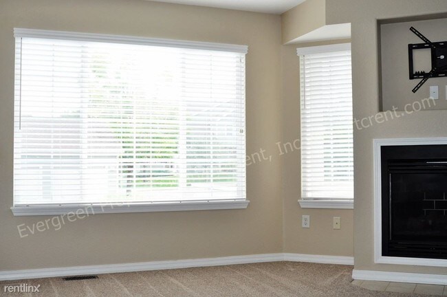 Building Photo - 5550 Corbett Dr