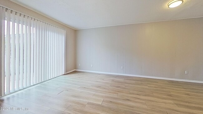 Foto del edificio - 330 6th Ave N