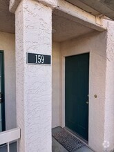 Building Photo - 1980 Las Palmas Ln