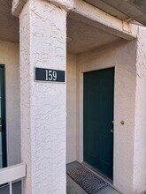 Building Photo - 1980 Las Palmas Ln