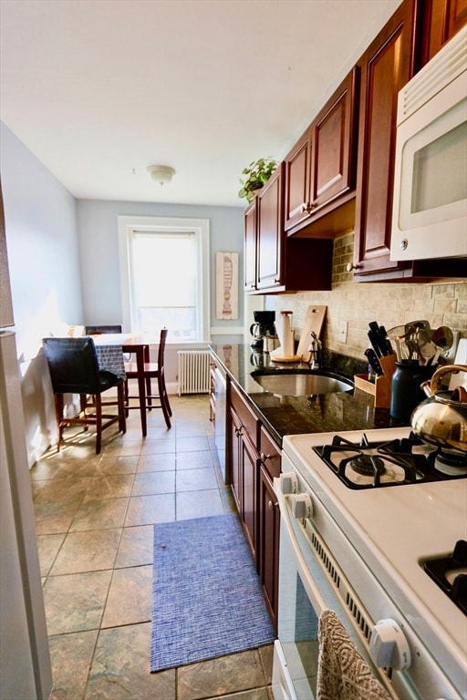 Building Photo - 36 Hillside Ave