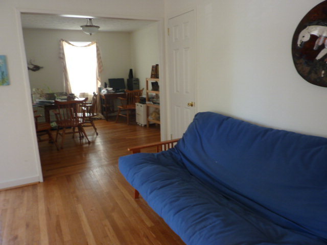 Foto del edificio - Well-Maintained 2/1 Home in Normaltown - PRE-LEASE FOR AUGUST 2026