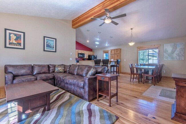 Building Photo - 3 Bedroom Family Home in Creekside Meadows