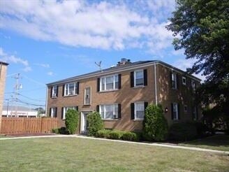 Building Photo - 9520-28 S Troy Ave