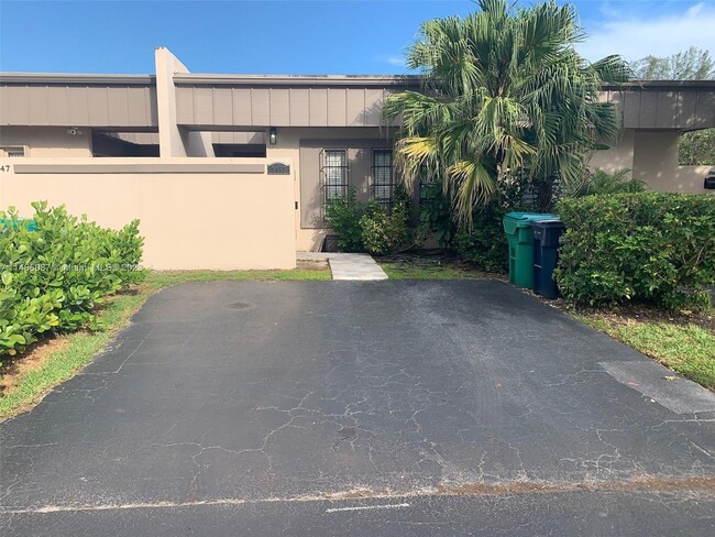 Building Photo - 7457 SW 104th Pl
